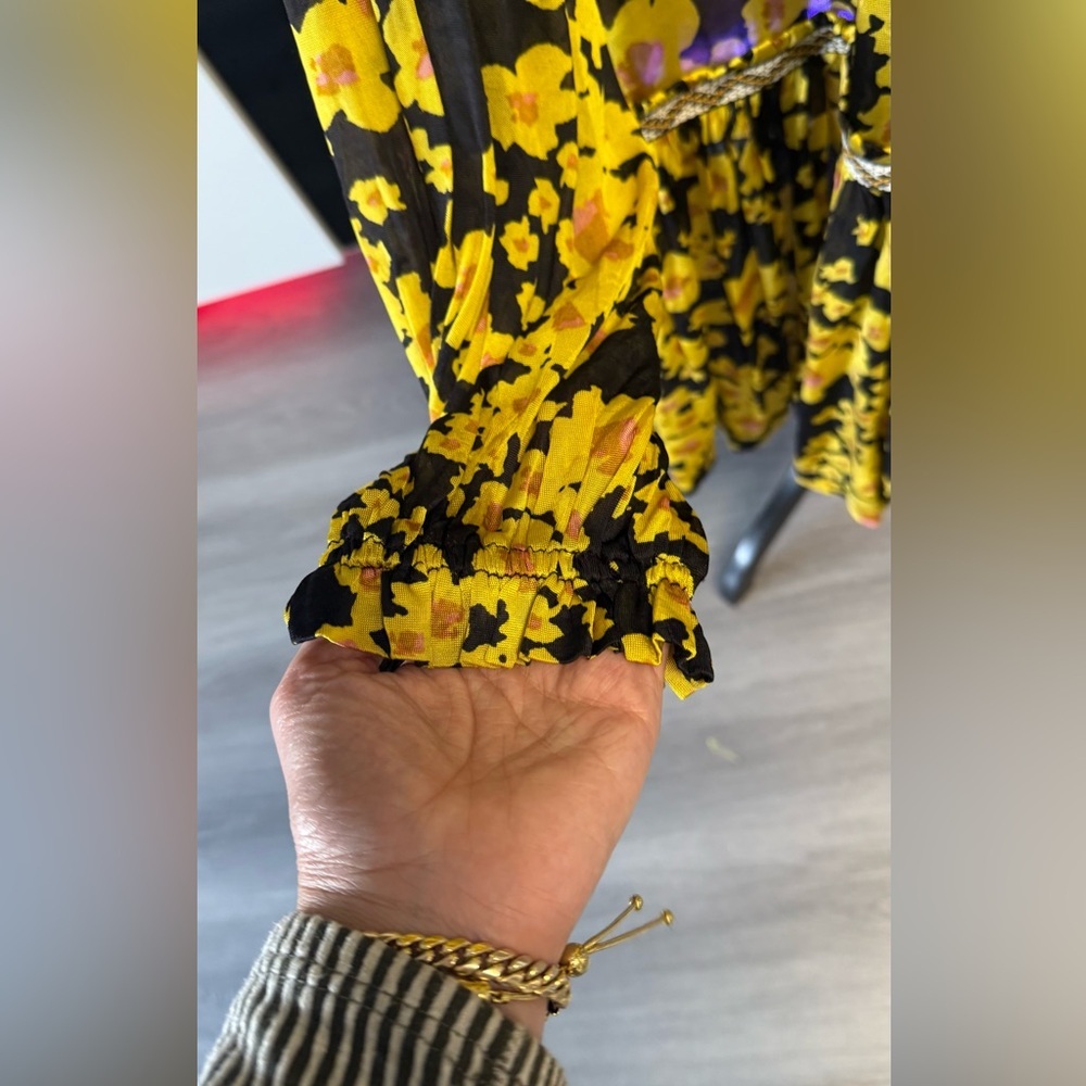 Free People Yellow Black Floral Love
Visitar >
Letter Swing Dress medium - Picture 7 of 11